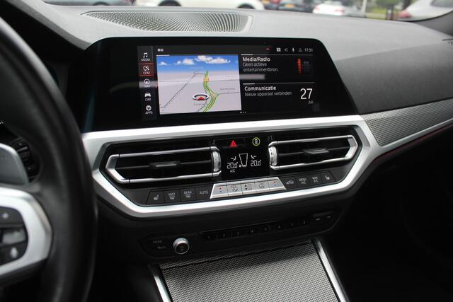BMW 3-SERIE 320e Business Ed. M Sport / Camera / Leder / Harman Kardon / 19'' / CarPlay / DAB / Cruise Control