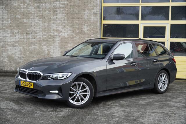 BMW 3-SERIE Touring 318i Automaat! Executive Edition BJ2020 Lmv 17" | Led | Pdc | Navi | Elek. trekhaak | Elek. achterklep | Virtual cockpit | Climate control | Cruise control | Getint glas