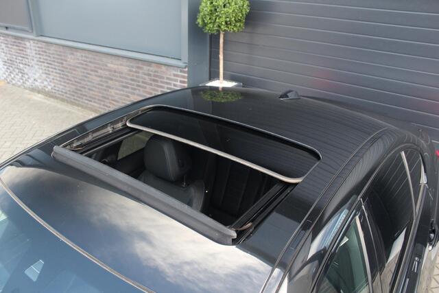 BMW 3-SERIE 330e xDrive M Sport | Pano | Laser | H+K