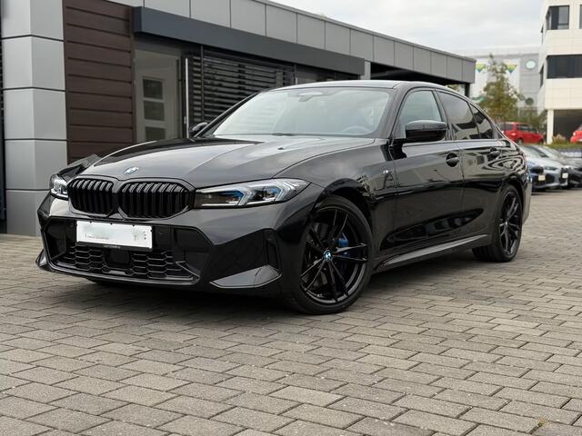 BMW 3-SERIE 320d xDrive M-SPORT ** LASER, NAVI+, HALF-LEDER, HuD, ACC, 19-inch LMV, H&K SOUND ** 1e EIG - UNFALLFREI - BMW GAR ** ** INFORMEER OOK NAAR ONZE AANTREKKELIJKE FINANCIAL-LEASE TARIEVEN **
