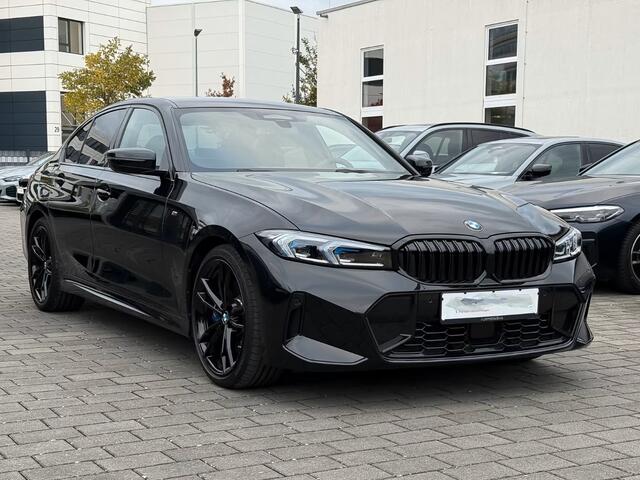 BMW 3-SERIE 320d xDrive M-SPORT ** LASER, NAVI+, HALF-LEDER, HuD, ACC, 19-inch LMV, H&K SOUND ** 1e EIG - UNFALLFREI - BMW GAR ** ** INFORMEER OOK NAAR ONZE AANTREKKELIJKE FINANCIAL-LEASE TARIEVEN **