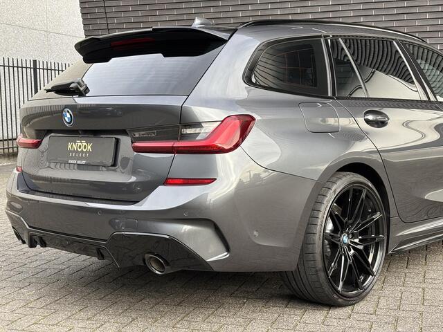 BMW 3-SERIE Touring 330e M Sport / Panodak / Alcantara / Laser licht / 20"