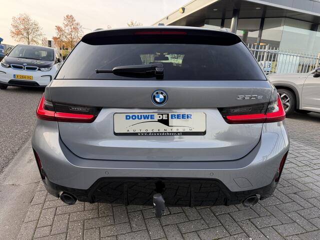 BMW 3-SERIE Touring 320e M sport Pano-Dak | Trekhaak | Adapt. Cruise | Stoelverw. |