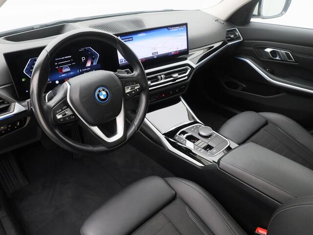 BMW 3-SERIE Touring 320e xDrive Business Edition | PANO | CAMERA | KEYLESS | HUD | STOELVERW. | TREKHAAK