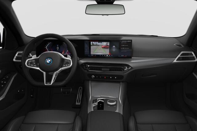 BMW 3-SERIE Sedan 330e | M Sport Pro | Comfort Pack | Elektrisch bediend glazen schuif-/kanteldak | Active Cruise Control