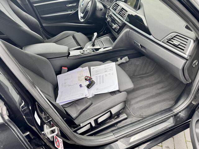 BMW 3-SERIE 318i Centennial Executive Facelift/ LED/ AUT/ Sport Line/ NAP