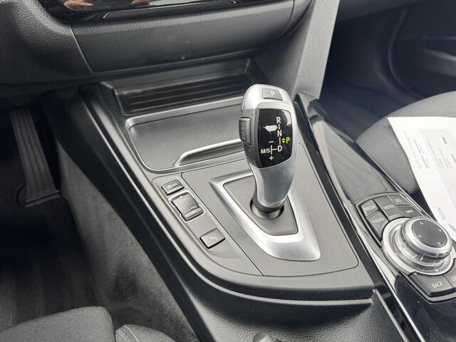 BMW 3-SERIE 318i Centennial Executive Facelift/ LED/ AUT/ Sport Line/ NAP