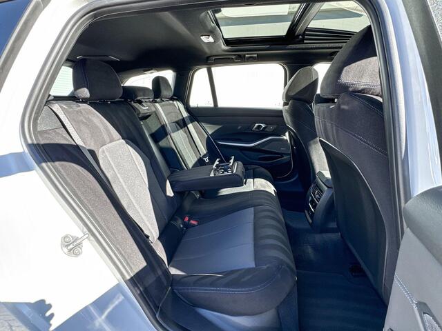 BMW 3-SERIE Touring 330e | Selections