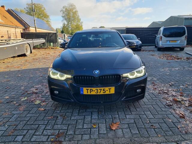 BMW 3-SERIE 320i Aut. Msport Schuifdak Stoelverw ( diefstalschade )