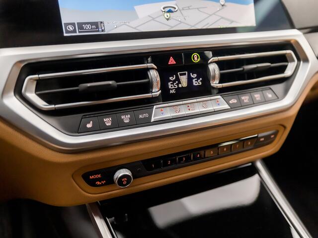 BMW 3-SERIE Touring 320e High Executive 204Pk Automaat (APPLE CARPLAY, GROOT NAVI, COGNAC LEDER, TREKHAAK ELEKTRISCH, STOELVERWARMING, SPORTSTOELEN, CAMERA, GETINT GLAS, ELEK ACHTERKLEP, NIEUWSTAAT)