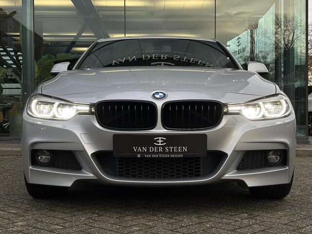 BMW 3-SERIE 320i M Sport | Alcantara Bekleding | Dealer Onderhouden