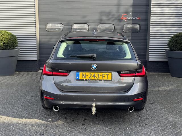 BMW 3-SERIE Touring 320d Business Edition Plus | Navigatie | Lederen Bekleding | M-Sport Stuur | DAB |