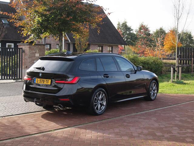 BMW 3-SERIE Touring 318i Executive Edition | Camera | Apple Carplay | Trekhaak | Cruise Control | Automaat |