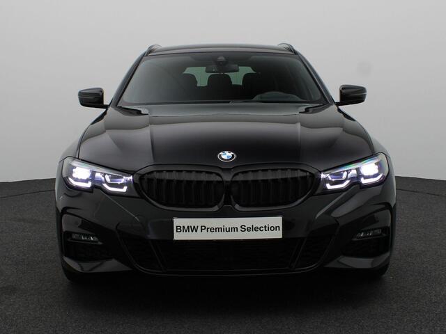 BMW 3-SERIE Touring 318i High Executive | M Sport Plus Pack | Parking Pack | Audio Media Pack | Stuurwielrand Verwarmd | Head-Up Display | DAB | HiFi | 19''