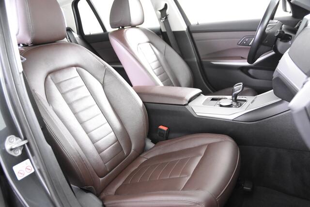 BMW 3-SERIE Touring 320i *1ste Eigenaar*Leer*Navigatie*Trekhaak*