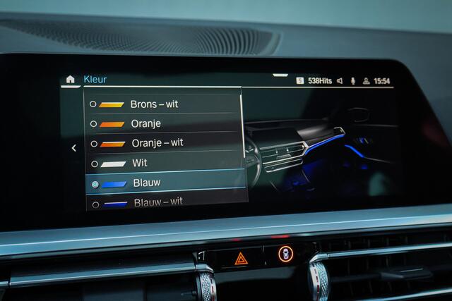 BMW 3-SERIE Touring 330e Business Edition Plus | STOELVERWARMING | CRUISE CONTROL | ACHTERUITRIJCAMERA | APPLE CARPLAY | SFEERVERLICHTING | ORIGINEEL NEDERLANDS |