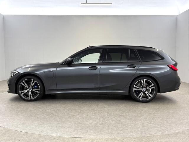 BMW 3-SERIE 330e xDrive Touring M-Sport | Pano | H/K | Trekh. | Sfeerverl. | Virtual | Camera | Carplay | Adap. Cruise | Stoel/Stuur verw.