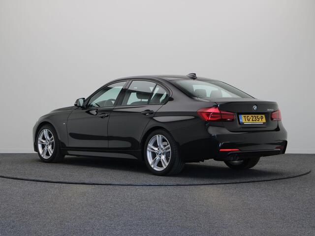 BMW 3-SERIE 320i M Sport Edition | verwarmde stoelen | Groot display | Sportstoelen | Leer |