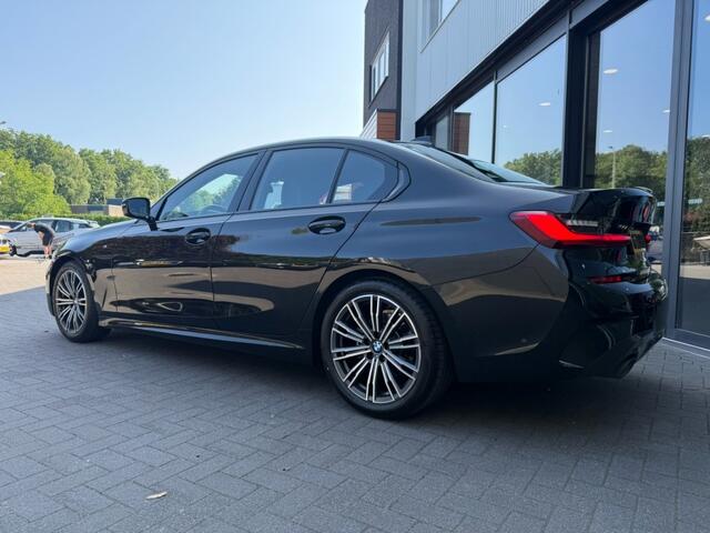 BMW 3-SERIE 320i M-Sport,1e Eig,Half Leer,LED,Carplay,Dealer OH,Lane Ass.,