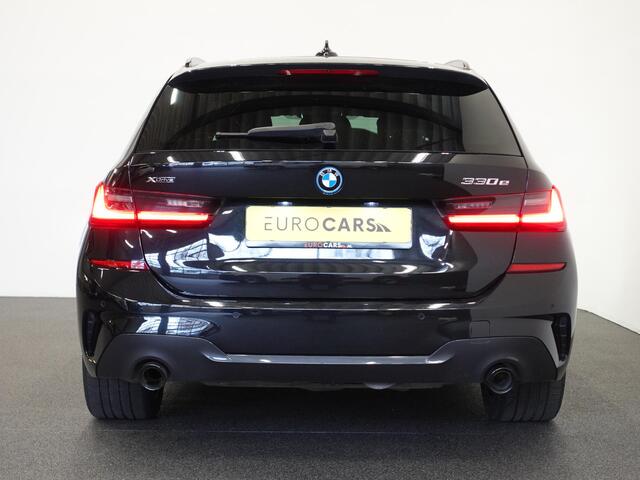 BMW 3-SERIE Touring 330e xDrive 292 PK 4WD M Sport Airco ECC Stoel|Stuurverwarming Full LED 18" Velgen Navi Prof Carplay PDC VA Trekhaak Elektrisch Sensatec