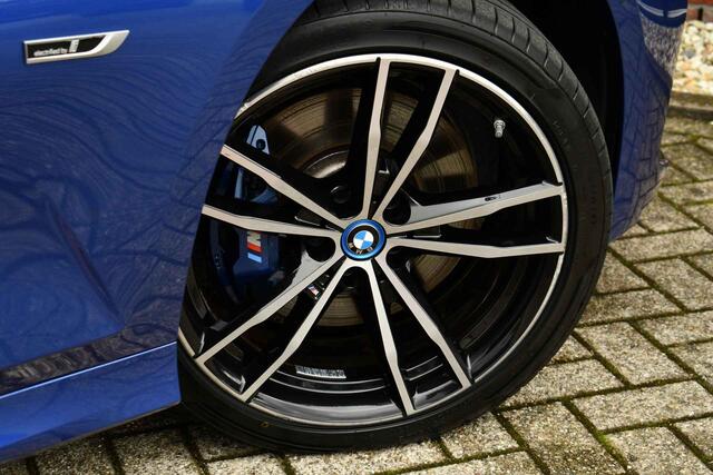 BMW 3-SERIE Touring 330e M-Sport LCI-2 Pano Trekh ACC H/K 360 HUD 19inch