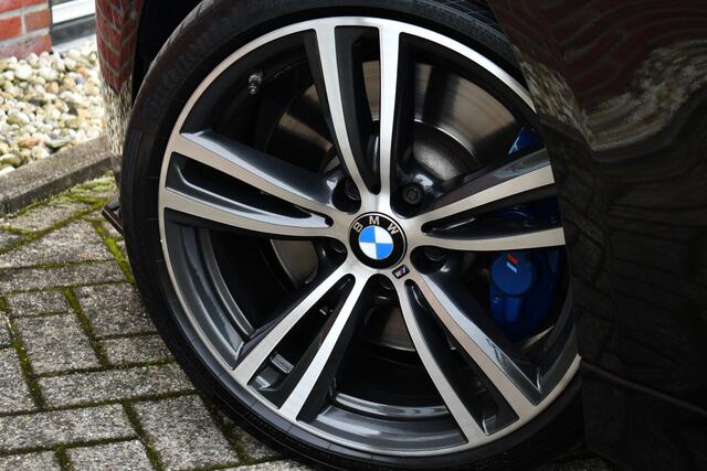 BMW 3-SERIE Touring 340i xDrive M-Sport | Pano | Citrinschwarz | NL-auto | Vol