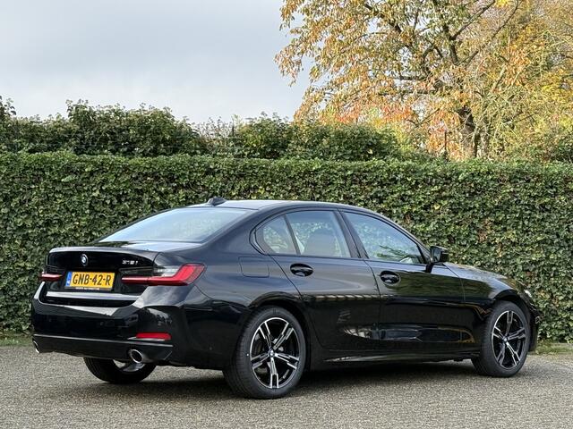 BMW 3-SERIE Sedan 318i | 18'' | PDC Voor + achter | BMW Live Cockpit Plus
