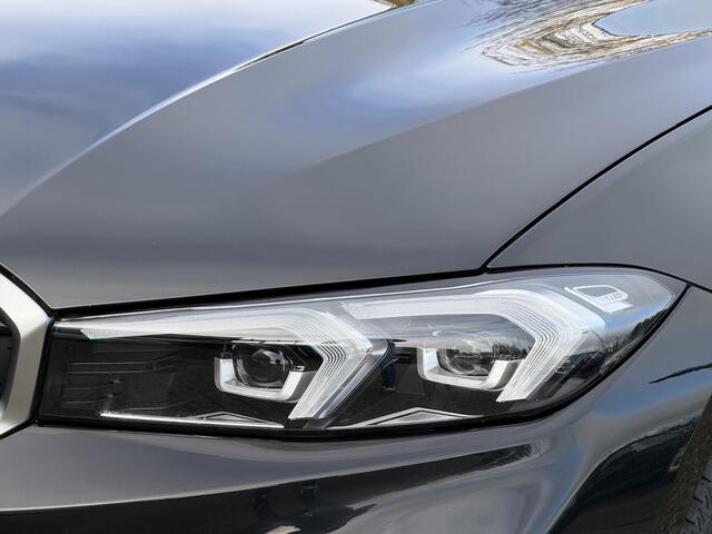 BMW 3-SERIE Sedan 318i | 18'' | PDC Voor + achter | BMW Live Cockpit Plus