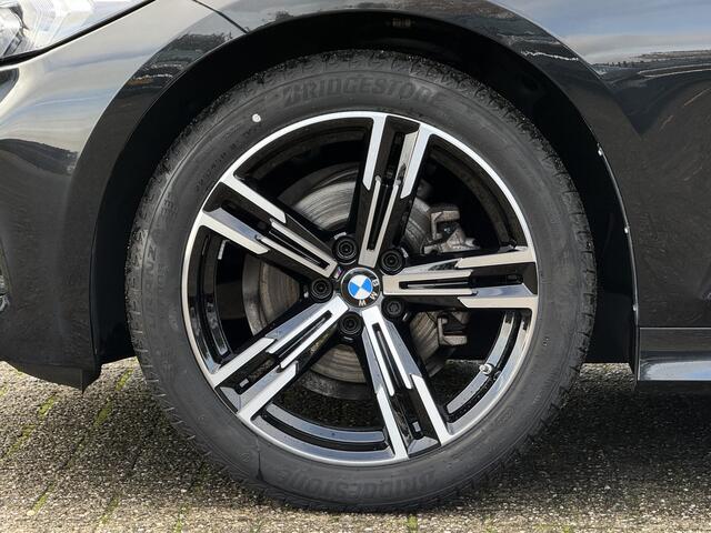 BMW 3-SERIE Sedan 318i | 18'' | PDC Voor + achter | BMW Live Cockpit Plus