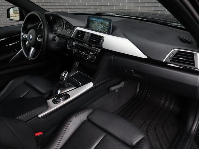 BMW 3-SERIE Touring 320i High Executive M Sport