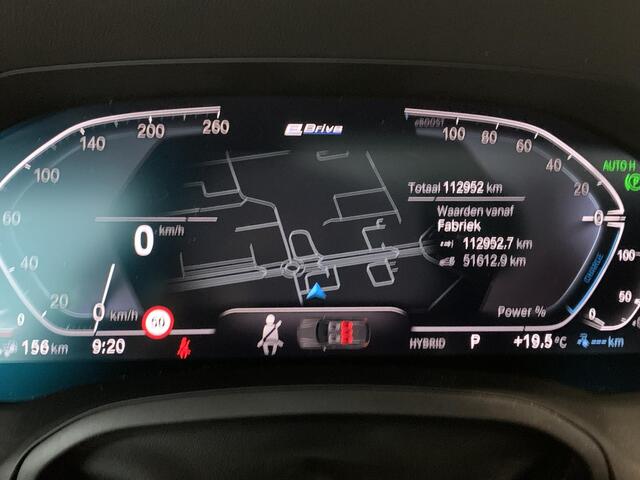 BMW 3-SERIE Touring 330e High Executive PANORAMADAK | ZOMER-EN WINTERWIELENSET | LEDEREN BEKLEDING | COMPLETE AUTO!