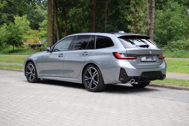BMW 3-SERIE Touring 320i M-sport pakket, Pano, Elek stoel, memory, Adap Cruise, HUD, Camera, Hifi, etc.