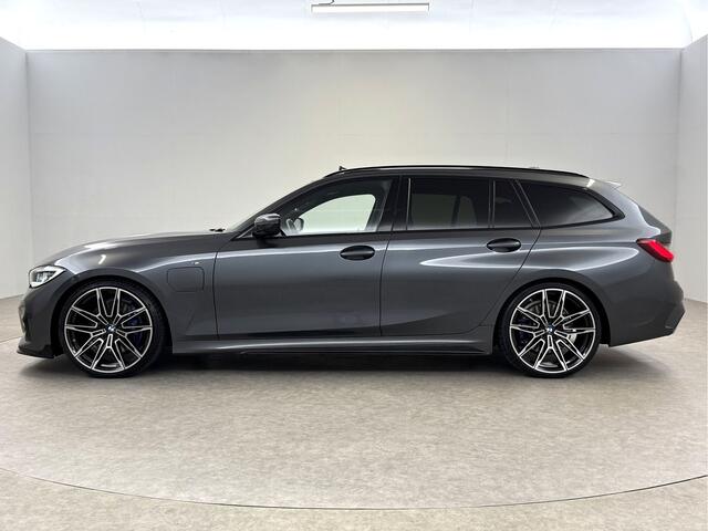 BMW 3-SERIE Touring 330e High Executive M-Sport | Pano | H/K | Sfeer | HuD | Virtual | Carplay | Camera | Adap. Cruise | Navi