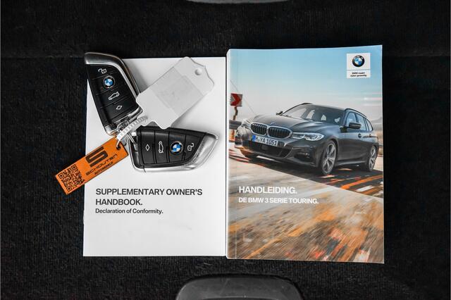 BMW 3-SERIE Touring 330i M-Sport Pano Leder H/K Trekhaak 19"