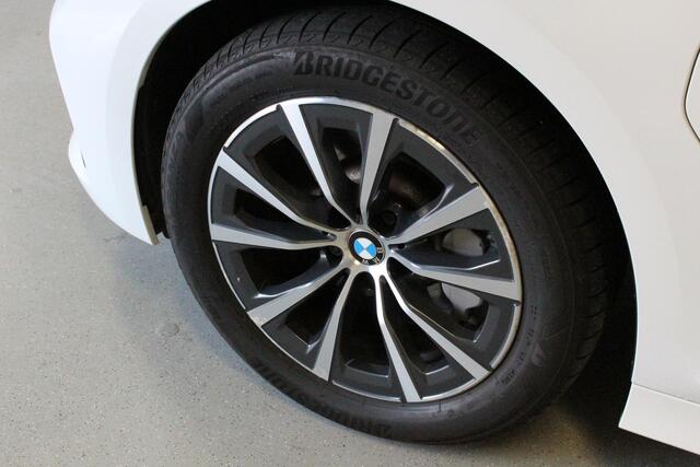 BMW 3-SERIE 330e eDrive Edition | STOEL-VERW | LED | PDC-V/A | CLIMA | DAB-RADIO | NAVIGATIE | ACC | 17'LMV |