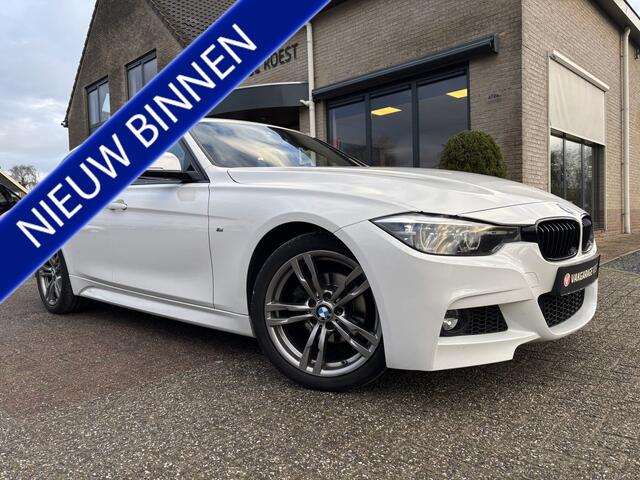 BMW 3-SERIE Touring 318i M Sport Automat Full LED / Leder / Zwarte lijsten