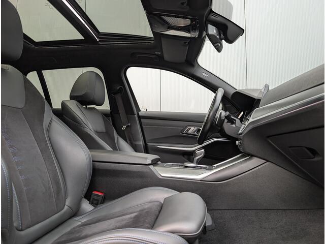 BMW 3-SERIE Touring 330e High Executive | M-sport | Panorama | Trekhaak | LED