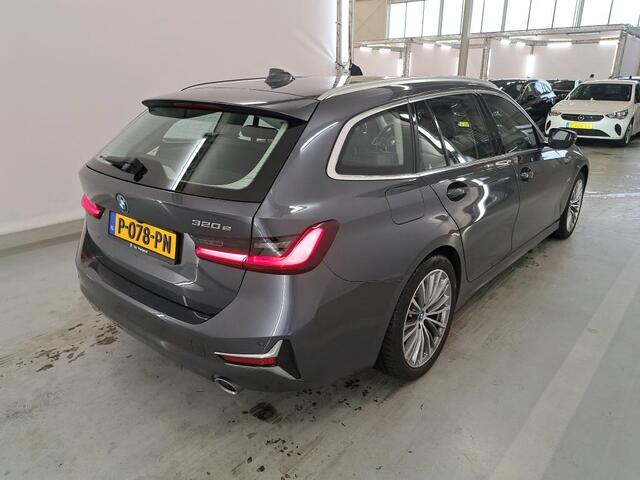 BMW 3-SERIE Touring 320e Luxury Line Leer Harman-Kardon Elekt.Trekhaak