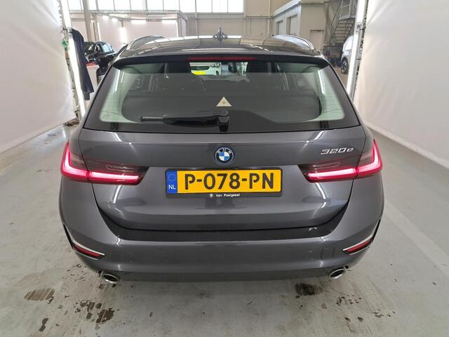 BMW 3-SERIE Touring 320e Luxury Line Leer Harman-Kardon Elekt.Trekhaak