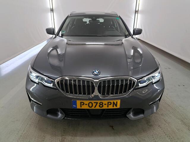 BMW 3-SERIE Touring 320e Luxury Line Leer Harman-Kardon Elekt.Trekhaak
