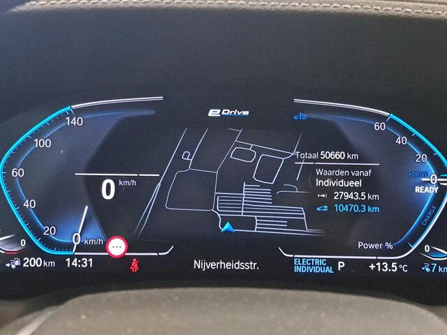 BMW 3-SERIE Touring 320e Luxury Line Leer Harman-Kardon Elekt.Trekhaak