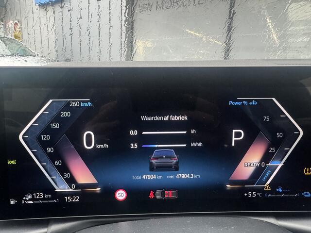 BMW 3-SERIE 320e | Facelift | Widescreen | Camera | Leder