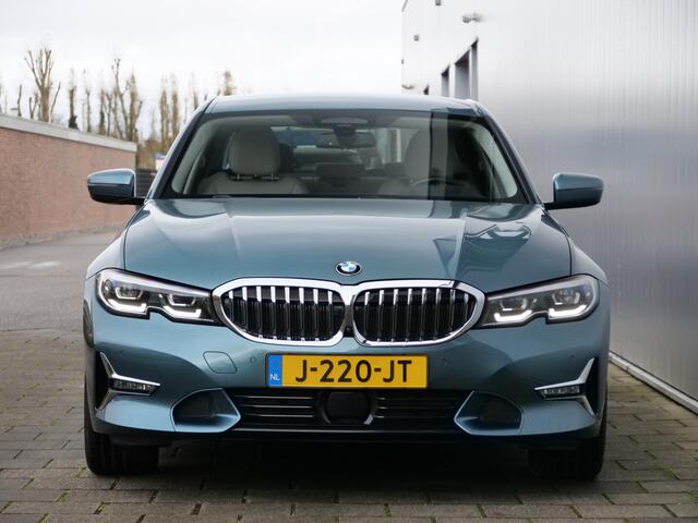BMW 3-SERIE 320i High Executive Edition 184 Pk Automaat Navi / DAB / Camera / Leer / Apple Carplay