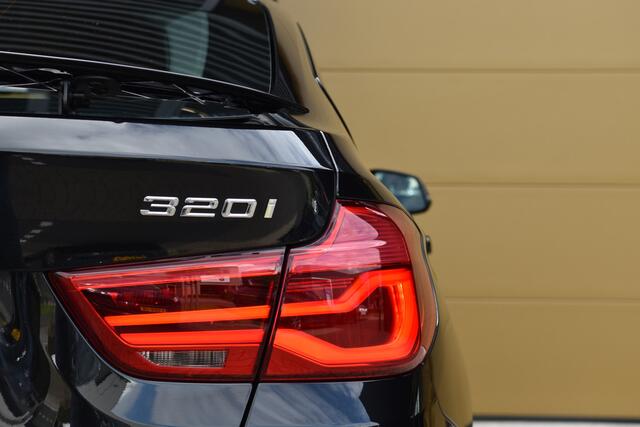 BMW 3-SERIE GT Gran Turismo 320i High Executive * M Sportpakket * Navigatie Professional * LED * Lichtpakket * Dealer onderhouden *
