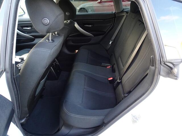 BMW 4-SERIE 418I Executive PDC/NL aut/Navi/LED/Stoelverwarming