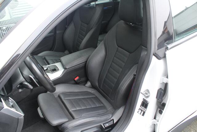 BMW 4-SERIE Gran Coupé 420i 184pk Business Edition Plus Automaat NL-Auto NAP Clima Cruise Navi Camera Schuif-kanteldak 17"LMV Leder El. Klep