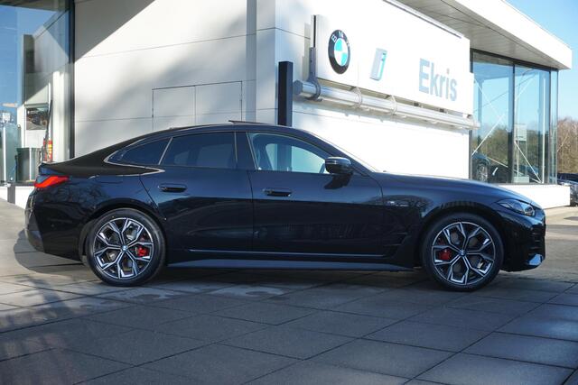 BMW 4-SERIE Gran Coupé 420i M Sportpakket Pro | High Executive | Safety Pack | Elektrisch bediend glazen schuif-/kanteldak | BMW Laserlight