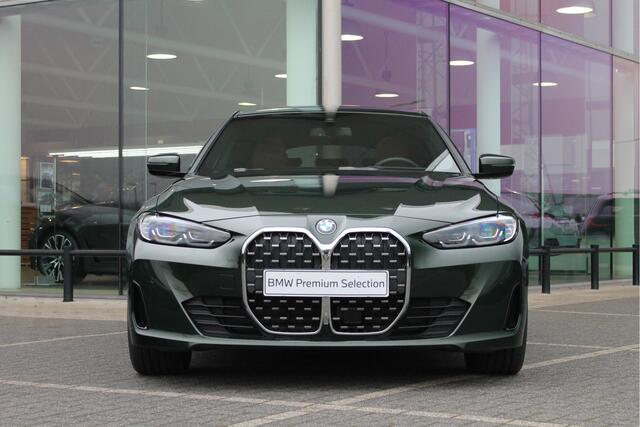 BMW 4-SERIE Gran Coupé 430i High Executive Automaat / Schuif-kanteldak / Parking Assistant Plus / Active Cruise Control / Comfort Access / Stuurverwarming
