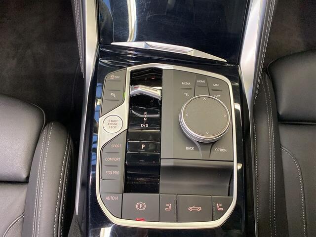 BMW 4-SERIE Cabrio 420d M-Sport ACC HEAD-UP LIVE COCKPIT SPORTSTOELEN STOELVERWARMING STUURVERWARMING