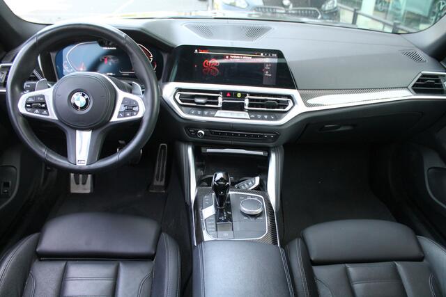 BMW 4-SERIE Gran Coupé M440i xDrive High Executive Automaat / Schuif-kanteldak / Laserlight / M Adaptief onderstel / Parking Assistant Plus / Comfort Access